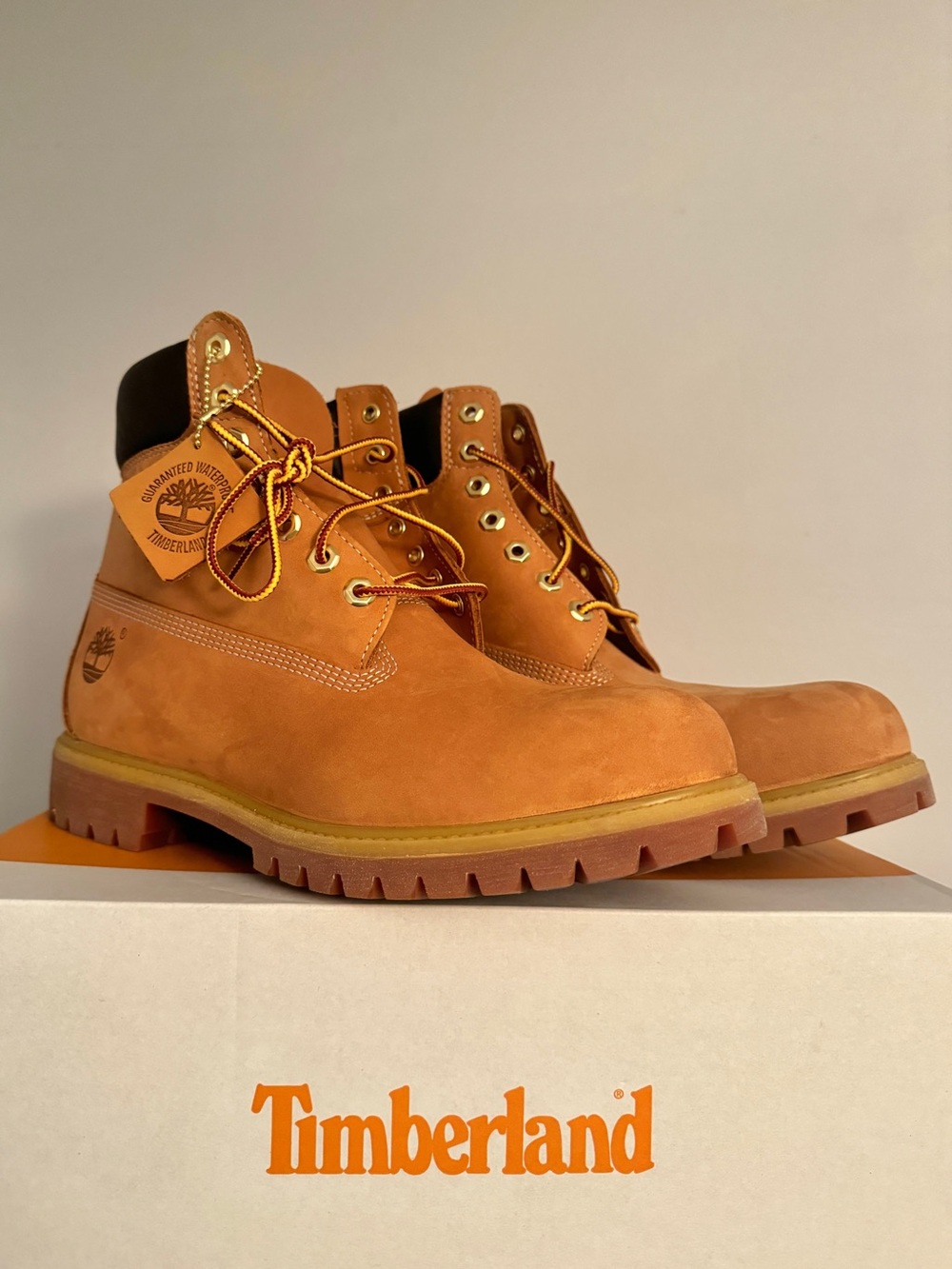 New Timberland 6" Waterproof Work Boots Wheat Leather Lace-Up Men's
US 10 M
